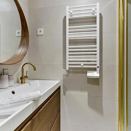 Résidence Centre De By Studioprestige Appartamento *