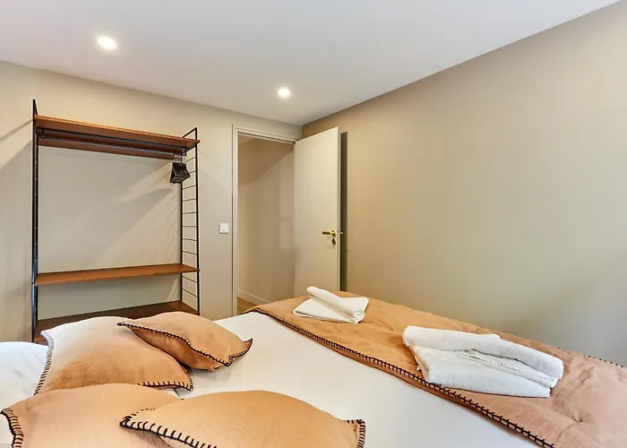 Apartment Centre De By Studioprestige *